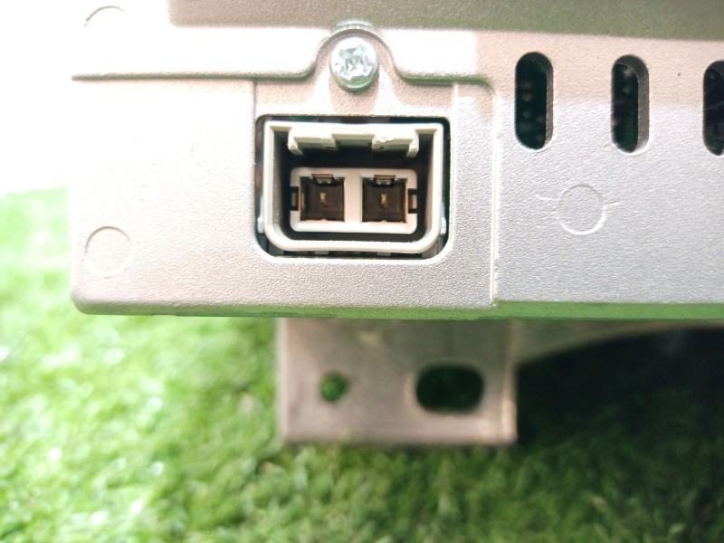 Recambio de sistema audio / radio cd para volvo s60 berlina referencia OEM IAM 86511521 86511521 V02640