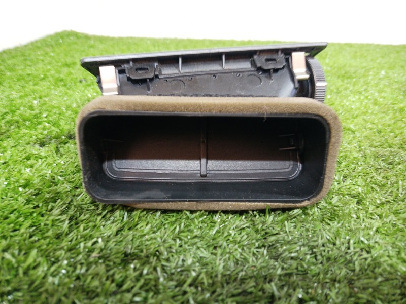 Recambio de rejilla aireadora para bmw serie 7 (e65/e66) 6.0 cat referencia OEM IAM 64228223334 64228223334 64228223334