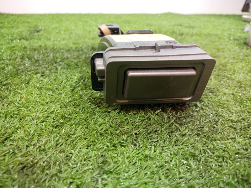 Recambio de modulo electronico para bmw serie 7 (e65/e66) 6.0 cat referencia OEM IAM 6941354 53339702 6941355