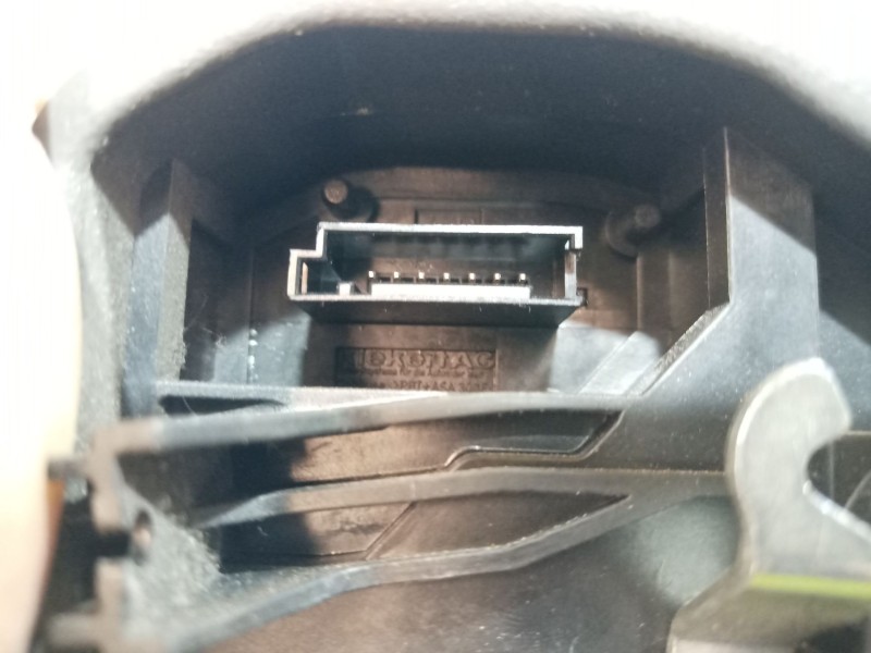 Recambio de cerradura puerta delantera derecha para bmw 1 (e87) 116 i referencia OEM IAM 7154628 7154628 7154628