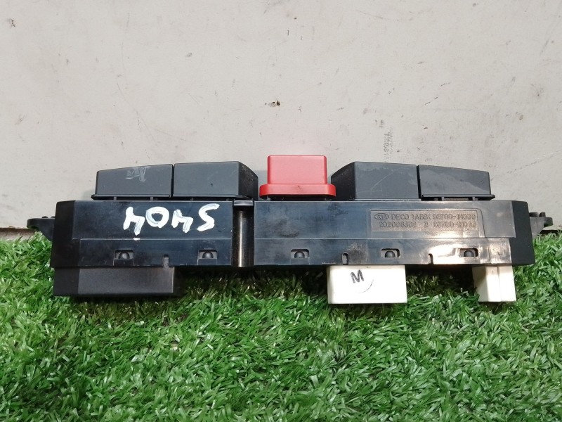 Recambio de warning para kia cee´d referencia OEM IAM 937001H00 2020063022 937001H010