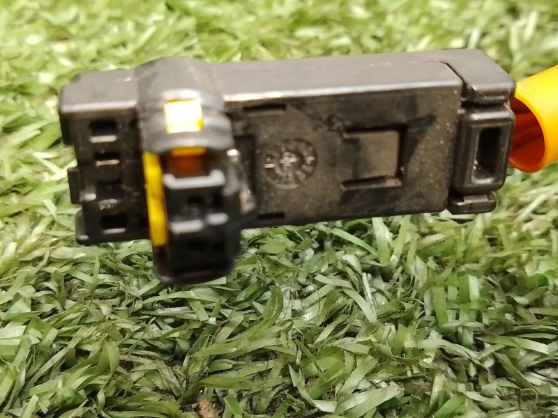 Recambio de anillo airbag para kia cee´d referencia OEM IAM HY3B6D0766 HY3B6D0766 HY3B6D0766