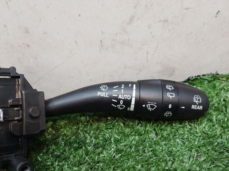 Recambio de mando limpia para kia cee´d referencia OEM IAM 934201H300WP30 3693PALHD1 PA66GF30