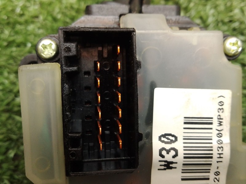 Recambio de mando limpia para kia cee´d referencia OEM IAM 934201H300WP30 3693PALHD1 PA66GF30