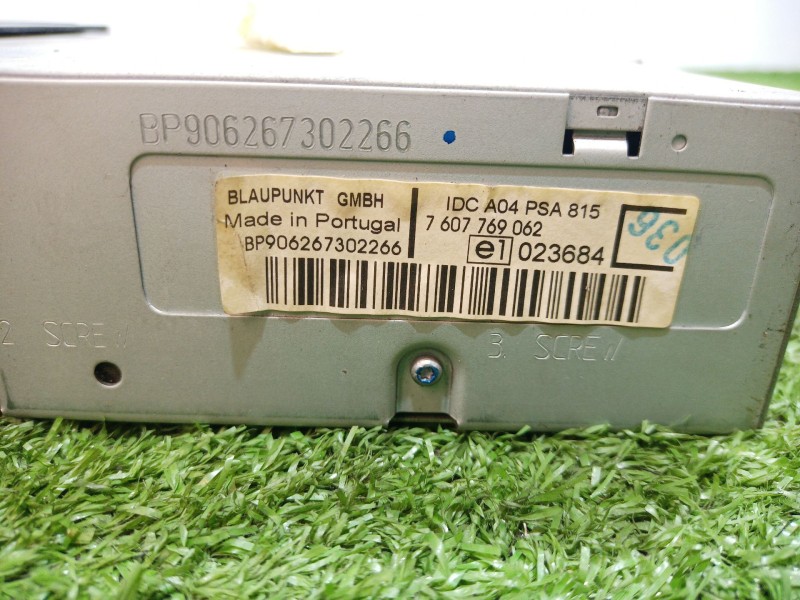 Recambio de sistema dvd para peugeot 307 cc (3b) 2.0 hdi 135 referencia OEM IAM 9660662677 E1023684 7607769062