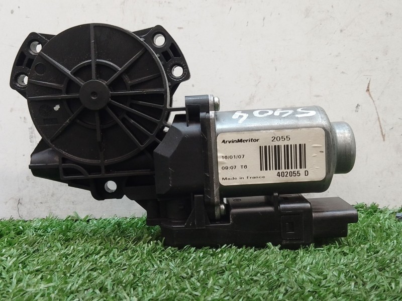 Recambio de motor elevalunas delantero izquierdo para kia cee´d referencia OEM IAM 440850C 402055D 403951A7