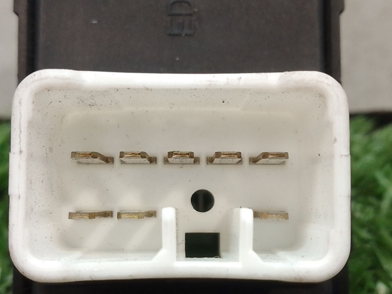 Recambio de mando elevalunas trasero izquierdo para kia cee´d referencia OEM IAM 935751H100 1000 369511