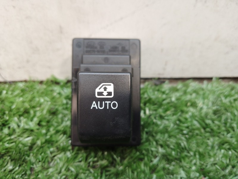 Recambio de mando elevalunas trasero derecho para kia cee´d referencia OEM IAM 935751H100 1000 369511