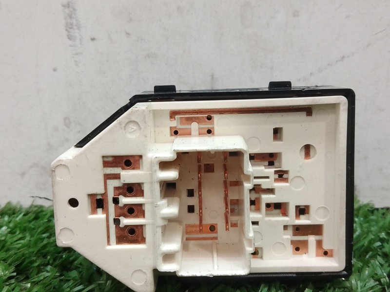 Recambio de mando retrovisor para kia cee´d referencia OEM IAM   