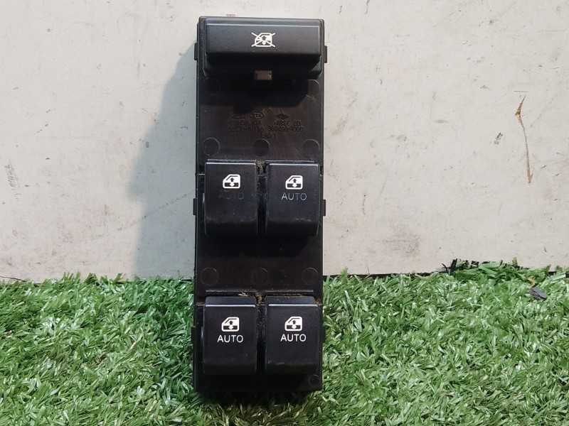 Recambio de mando elevalunas delantero izquierdo para kia cee´d referencia OEM IAM 935701H120 935701H120 369935701H1204901000