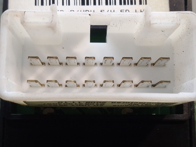 Recambio de mando elevalunas delantero izquierdo para kia cee´d referencia OEM IAM 935701H120 935701H120 369935701H1204901000