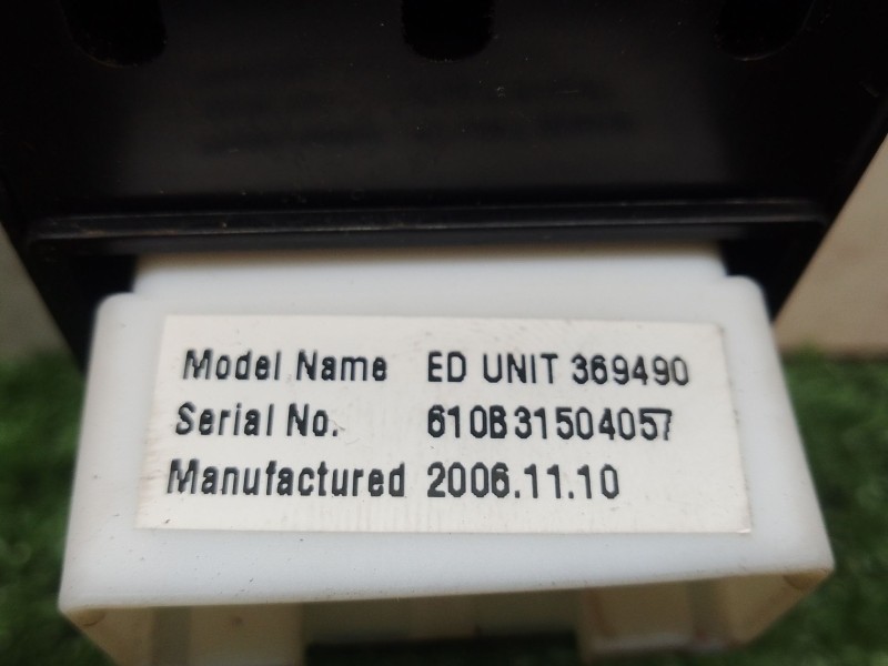 Recambio de mando elevalunas delantero izquierdo para kia cee´d referencia OEM IAM 935701H120 935701H120 369935701H1204901000