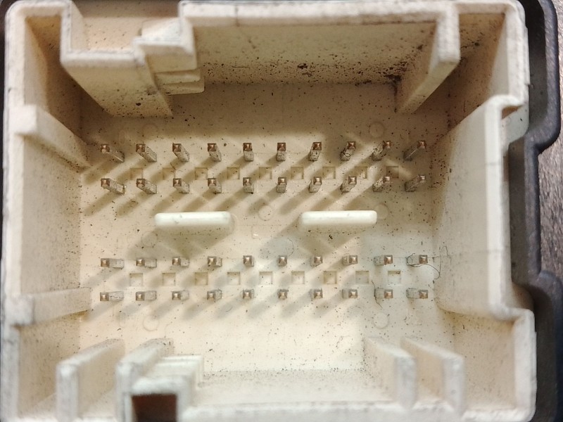 Recambio de caja reles / fusibles para peugeot 407 sport referencia OEM IAM 281197595 281197595 281197595