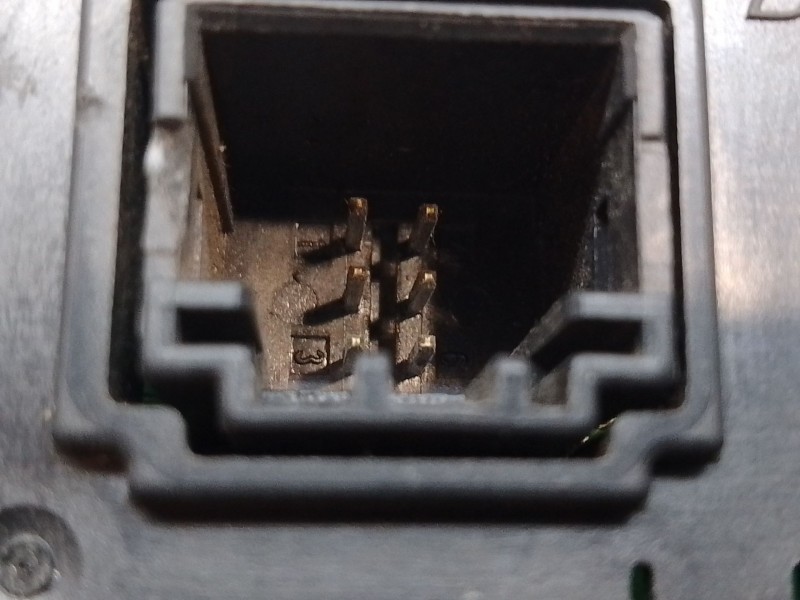 Recambio de caja reles / fusibles para peugeot 407 sport referencia OEM IAM 281197595 281197595 281197595