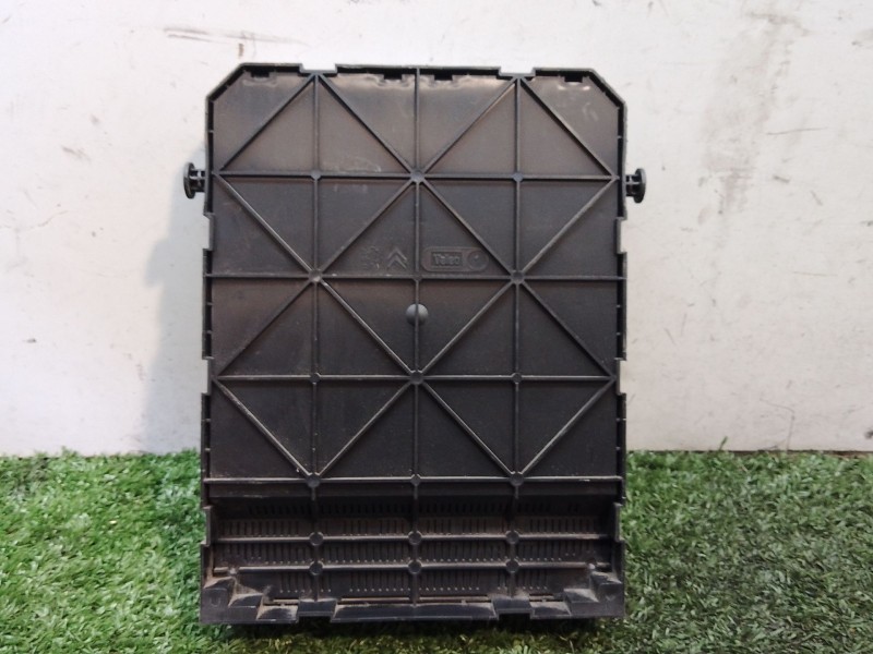 Recambio de caja reles / fusibles para citroën c4 berlina referencia OEM IAM 9663576480 9663576480 BSI2004P0900