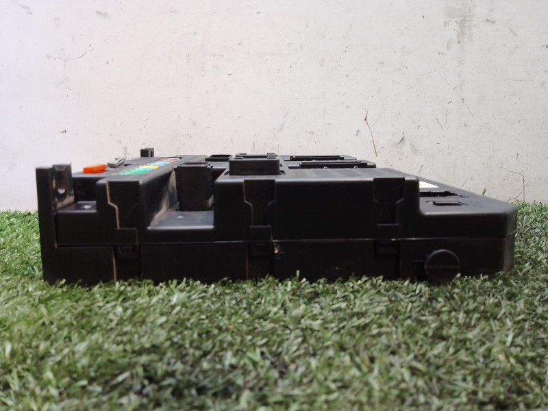 Recambio de caja reles / fusibles para citroën c4 berlina referencia OEM IAM 9663576480 9663576480 BSI2004P0900