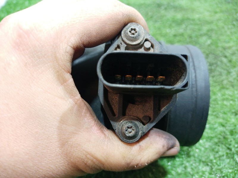 Recambio de caudalimetro para volkswagen touran (1t1) referencia OEM IAM 074906461B 074906461B 0281002461