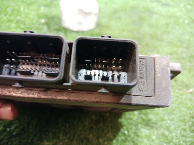 Recambio de centralita motor uce para citroën saxo 1.1 monaco referencia OEM IAM 9641815480 S200021 963770598003