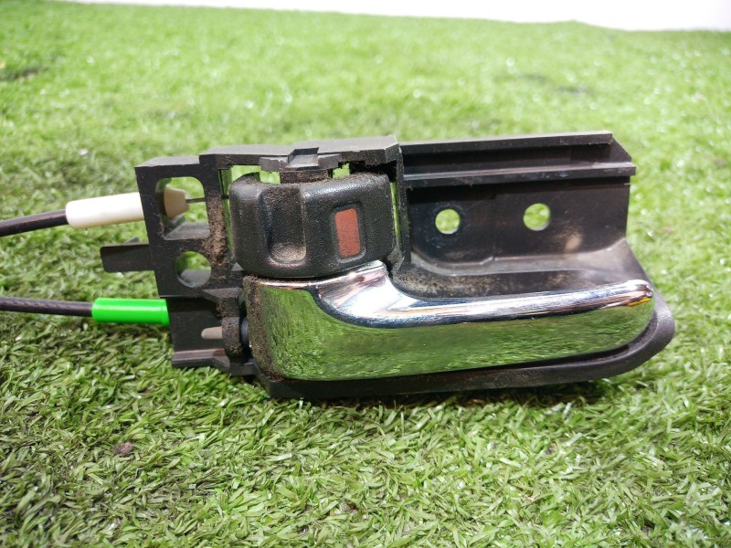 Recambio de cerradura puerta delantera izquierda para toyota avensis (_t25_) 2.2 d-4d (adt251_) referencia OEM IAM   