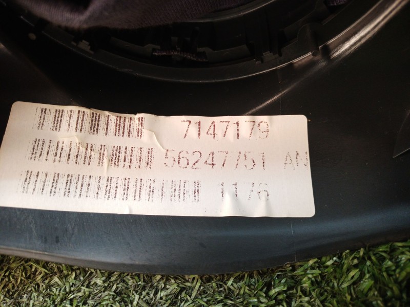 Recambio de consola central tras. para mini mini (r50, r53) one referencia OEM IAM 51167147186 7147179 12273713