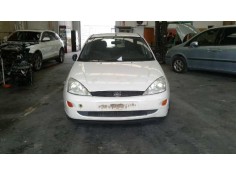 ford focus berlina (cak) del año 2001