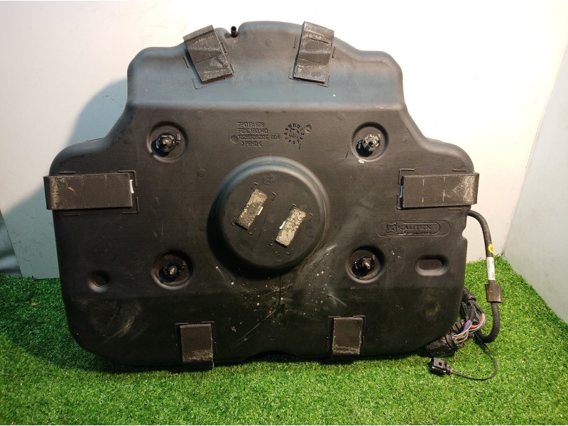 Recambio de deposito aditivo para volkswagen touareg (7p6) v6 tdi bluemotion premium referencia OEM IAM 7P0131878 7P0131878 F01C