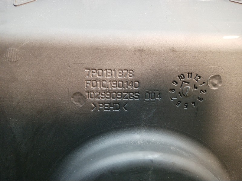 Recambio de deposito aditivo para volkswagen touareg (7p6) v6 tdi bluemotion premium referencia OEM IAM 7P0131878 7P0131878 F01C