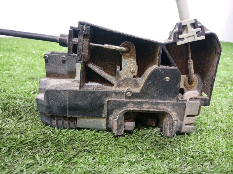 Recambio de cerradura puerta delantera izquierda para opel astra g berlina referencia OEM IAM 24414116 24414116 24414116