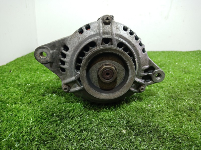 Recambio de alternador para mitsubishi colt (cj0) referencia OEM IAM A2T09493 A2T09493 A2T09493