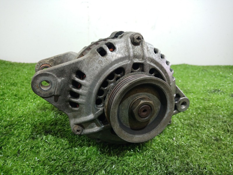Recambio de alternador para mitsubishi colt (cj0) referencia OEM IAM A2T09493 A2T09493 A2T09493