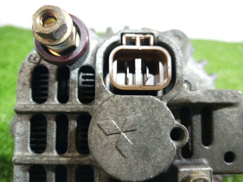 Recambio de alternador para mitsubishi colt (cj0) referencia OEM IAM A2T09493 A2T09493 A2T09493