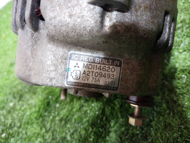 Recambio de alternador para mitsubishi colt (cj0) referencia OEM IAM A2T09493 A2T09493 A2T09493