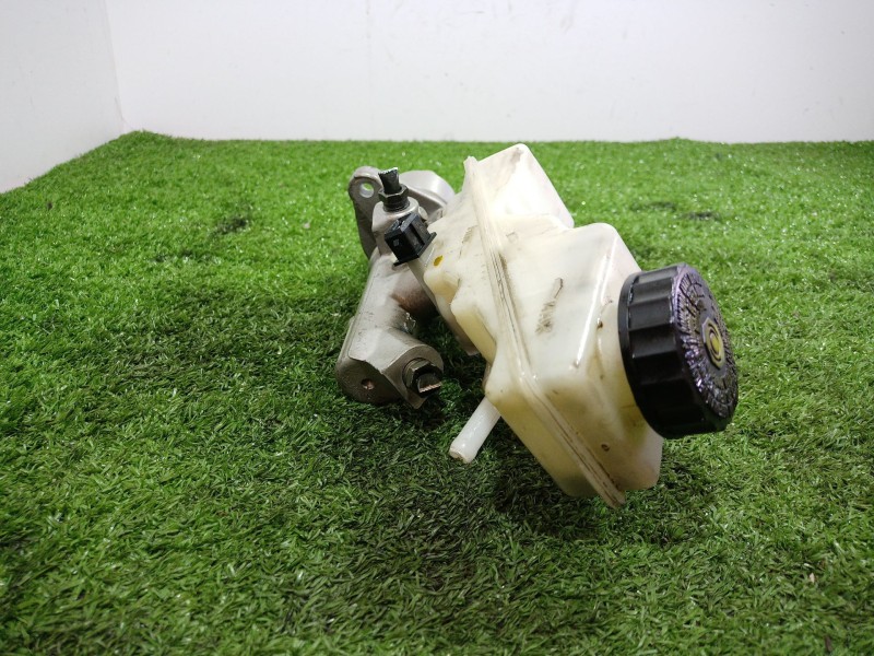 Recambio de bomba freno para toyota avensis (_t25_) 2.2 d-4d (adt251_) referencia OEM IAM 0204251172 0204251172 0204251172