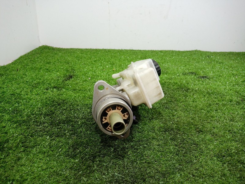 Recambio de bomba freno para toyota avensis (_t25_) 2.2 d-4d (adt251_) referencia OEM IAM 0204251172 0204251172 0204251172