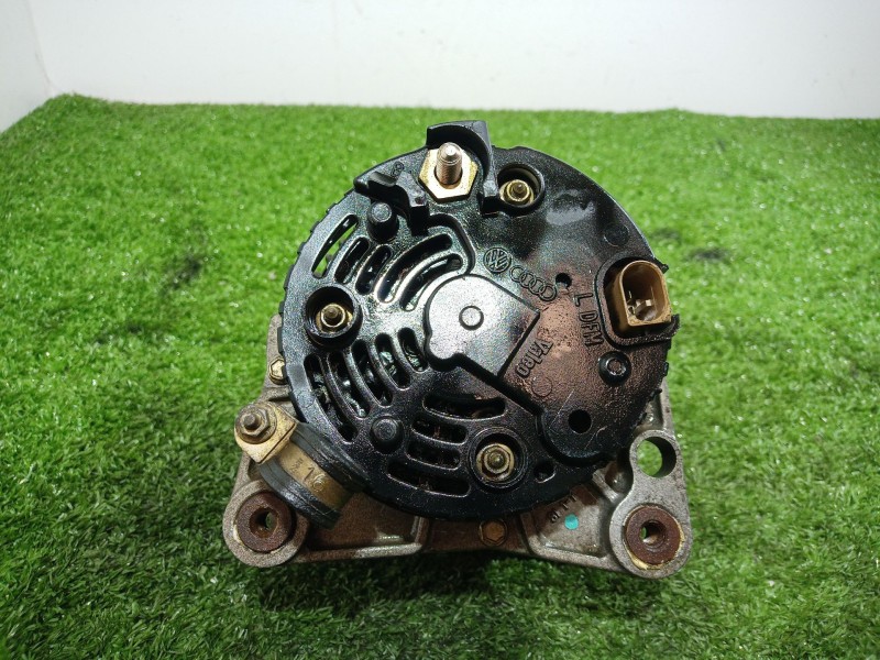Recambio de alternador para seat arosa (6h1) referencia OEM IAM 047903015G A11VI95 2541997A
