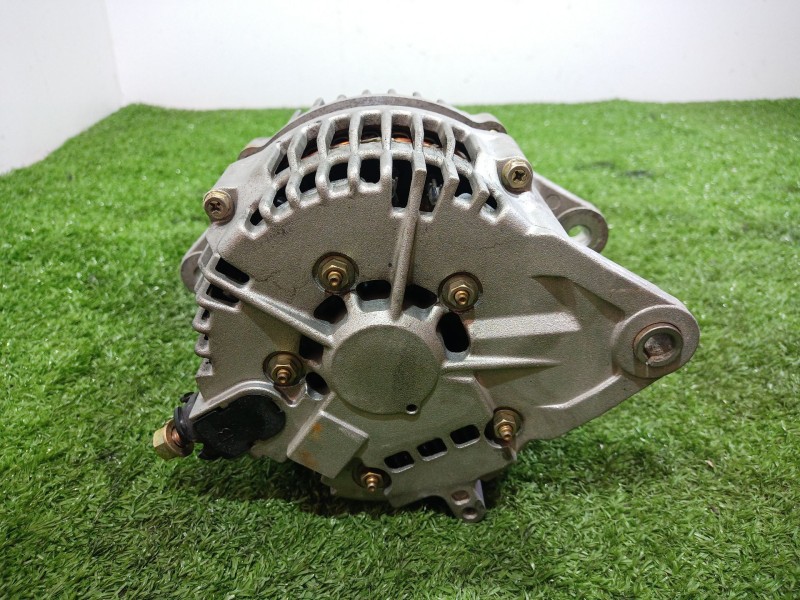 Recambio de alternador para nissan almera ii (n16) 2.2 di referencia OEM IAM LR1100724 LR1100724 23100BN300