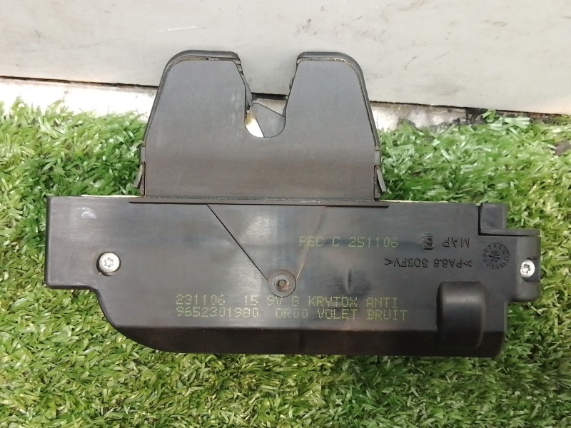 Recambio de cerradura maletero / porton para citroën c4 berlina referencia OEM IAM 9652301980 9652301980 9652301980