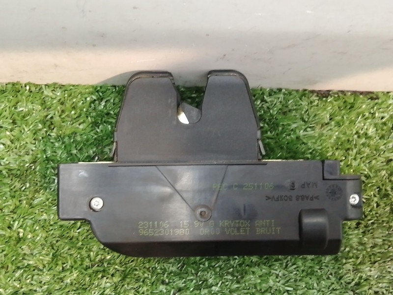 Recambio de cerradura maletero / porton para citroën c4 berlina referencia OEM IAM 9652301980 9652301980 9652301980