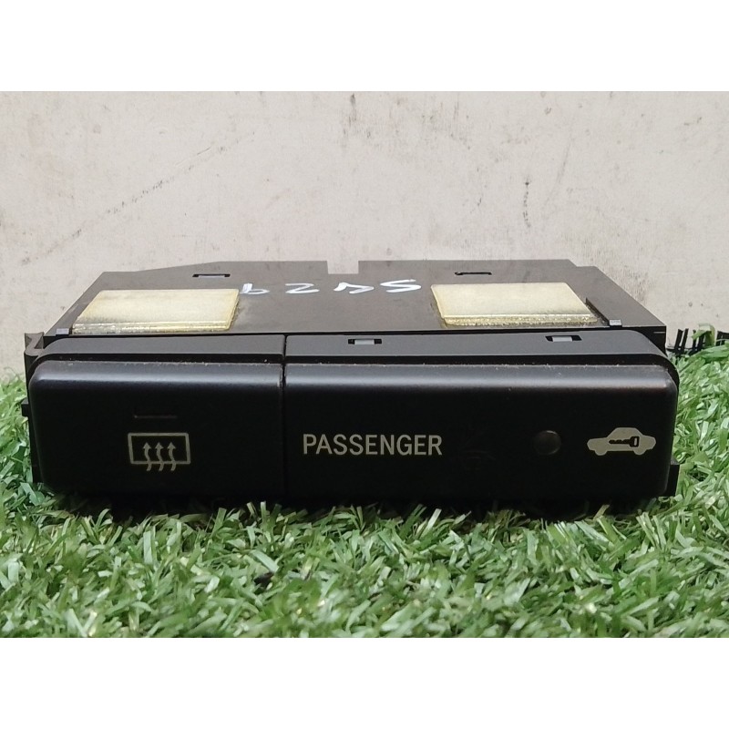 Recambio de interruptor para toyota avensis (_t25_) 2.2 d-4d (adt251_) referencia OEM IAM 84790006130C MS212200224 04W21E