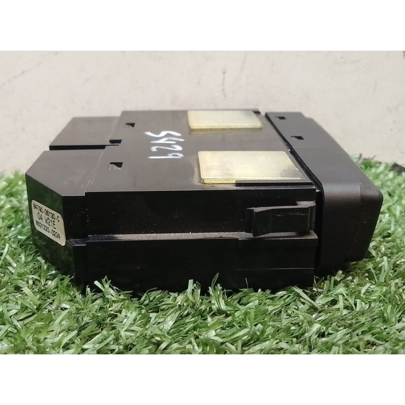 Recambio de interruptor para toyota avensis (_t25_) 2.2 d-4d (adt251_) referencia OEM IAM 84790006130C MS212200224 04W21E