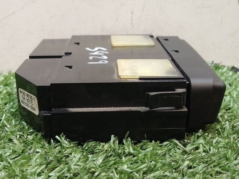 Recambio de interruptor para toyota avensis (_t25_) 2.2 d-4d (adt251_) referencia OEM IAM 84790006130C MS212200224 04W21E