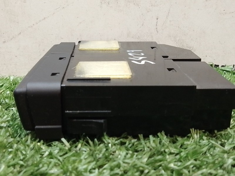 Recambio de interruptor para toyota avensis (_t25_) 2.2 d-4d (adt251_) referencia OEM IAM 84790006130C MS212200224 04W21E