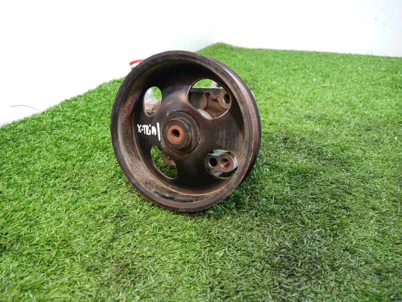 Recambio de bomba direccion para nissan x-trail (t30) referencia OEM IAM   