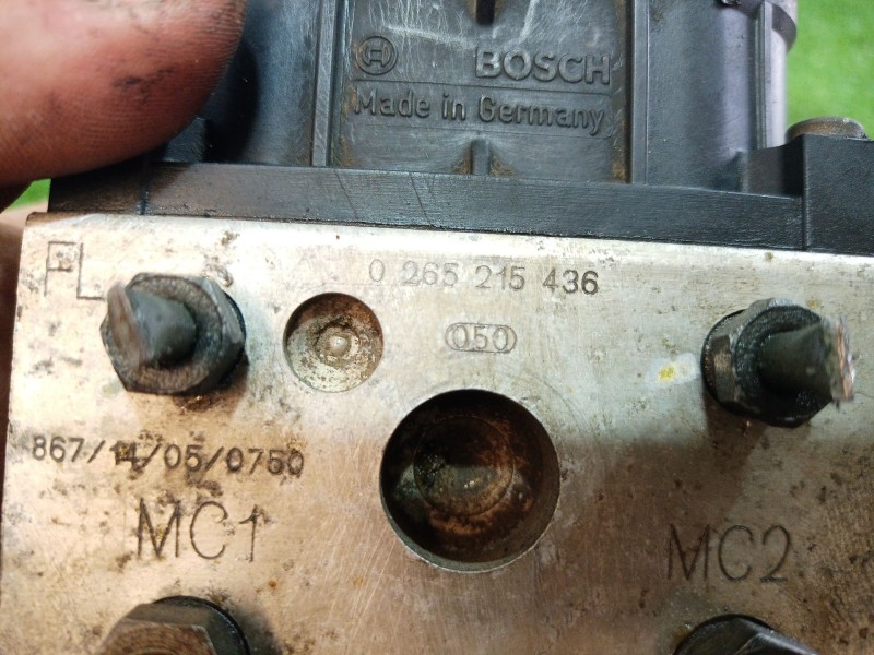 Recambio de abs para nissan terrano/terrano.ii (r20) sport referencia OEM IAM 0265215436 0273004287 476608F001