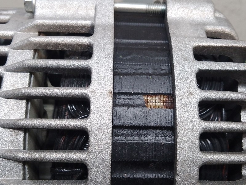 Recambio de alternador para nissan terrano/terrano.ii (r20) sport referencia OEM IAM LR170756  