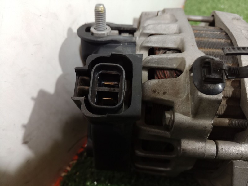 Recambio de alternador para kia cee´d referencia OEM IAM 2655447 2655447 373002B101