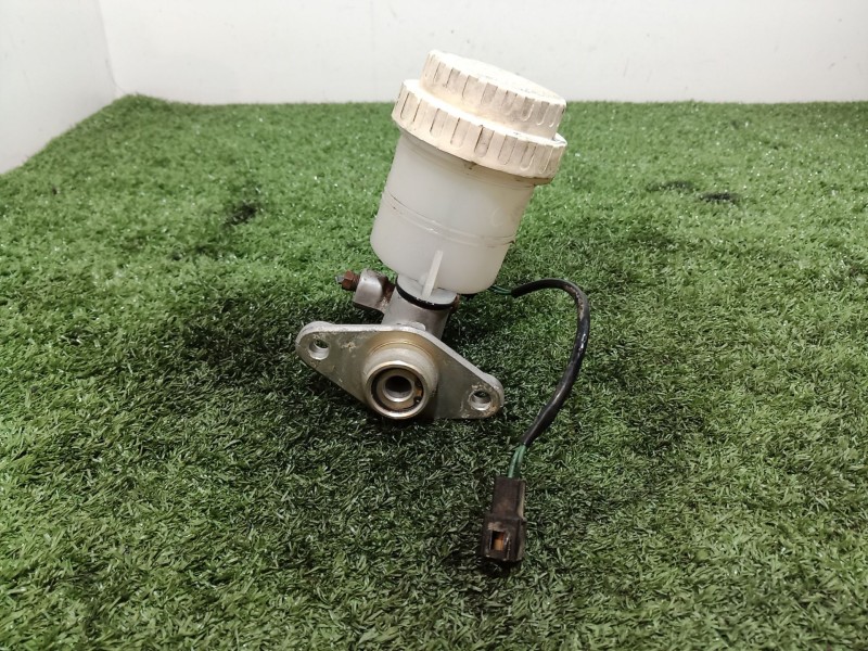 Recambio de bomba freno para mitsubishi colt (cj0) 1300 glx referencia OEM IAM   