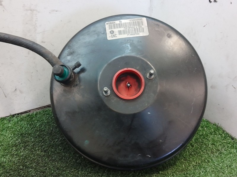 Recambio de servofreno para chrysler grand voyager limited referencia OEM IAM E0204022036 P4683972AA T01BP3532B7003