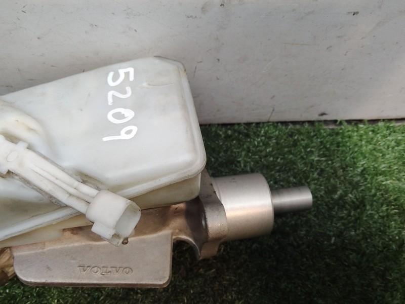 Recambio de bomba freno para volvo c30 1.6 d drive kinetic referencia OEM IAM 03350886551  