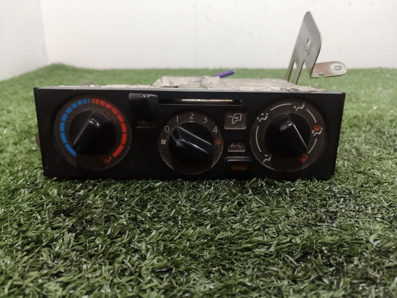 Recambio de mando climatizador para nissan cabstar referencia OEM IAM A0300 27510MB41A 27510MB41A